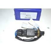 BRAKE LIGHT SWITCH DEFENDER UPT0 06